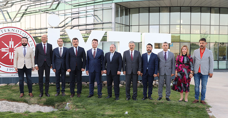 Sanayi ve Teknoloji Bakanı Varank Teknopark İzmir’de